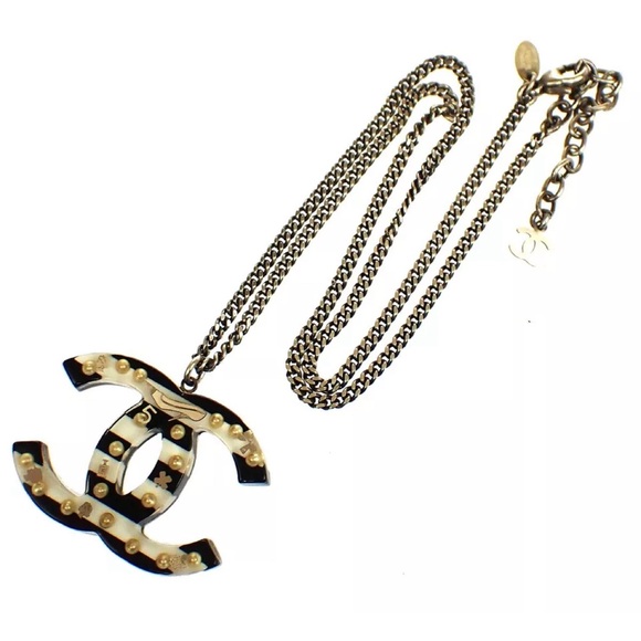 CHANEL CC Logo Border Pattern Silver Tone Pendant Necklace bicolor - Picture 4 of 9